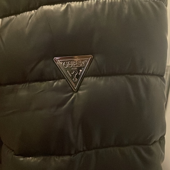 Guess hooded black puffer jacket size - L - Picture 2 of 9